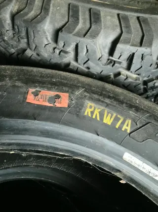 Neumáticos Pirelli Sliks 17