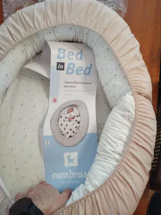 Mini cuna con estampado de estrellas