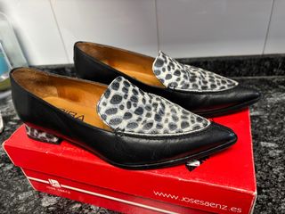 Zapatos piel Jose Saenz Negros y Animal Print