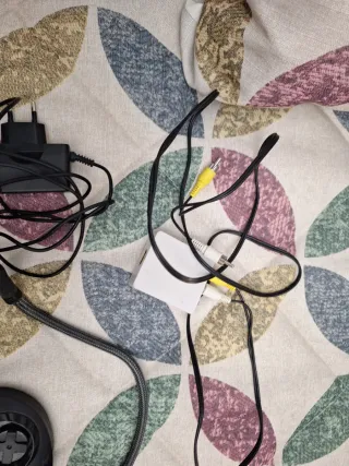 Mini Mega Drive AtGames con mandos