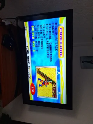 Mini Mega Drive AtGames con mandos