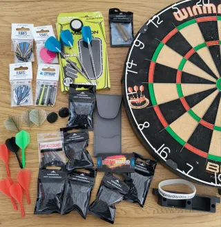 Super pack de diana Winmau, dardos y accesorios