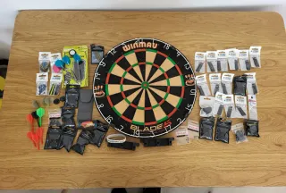 Super pack de diana Winmau, dardos y accesorios