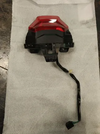 Piloto trasero Honda X-adv 350