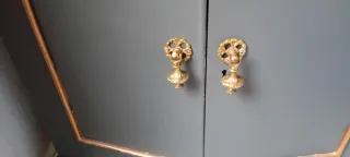 2 mesitas noche antiguas azul y dorado