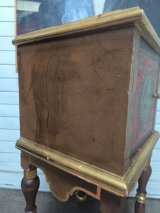 Mueble auxiliar madera y cerámica. Antiguo