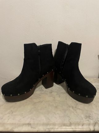 Botines plataforma tacón piel tachuelas