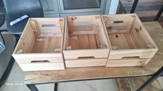 Lote de Escritorio madera mango, silla y cajones.