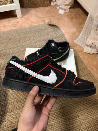 Nike Dunk SB Bronx Girls Skate Negro Blanco