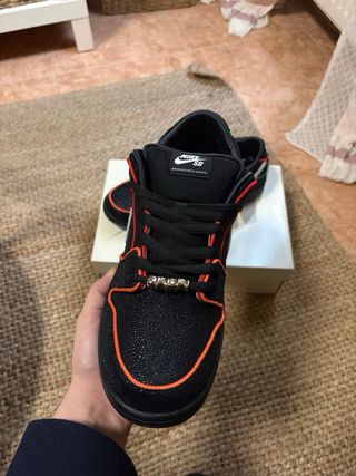 Nike Dunk SB Bronx Girls Skate Negro Blanco