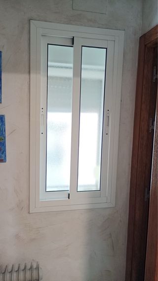 Ventana corredera de aluminio 54 ancho x 114 alto