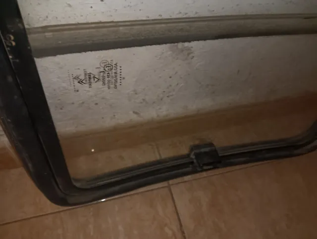 Ventana Lateral Citroen C15
