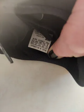 Scarpe calcetto Adidas nere e rosse