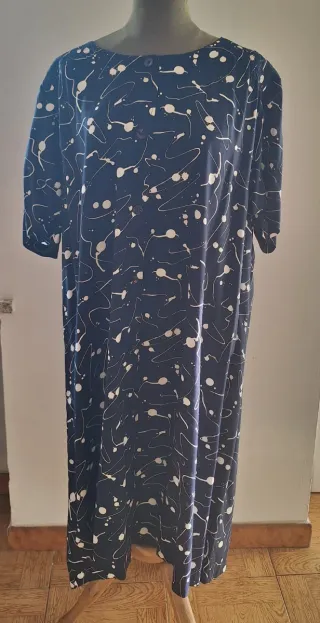 Vestito maniche corte con spacchi laterali