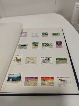 Álbum Sellos Auténticos del Mundo