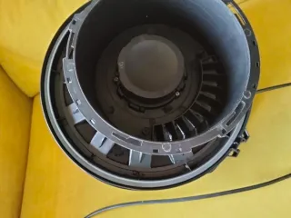 Aspiradora Cubo con Ruedas