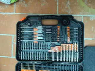 Caja de brocas 246 piezas Terratek