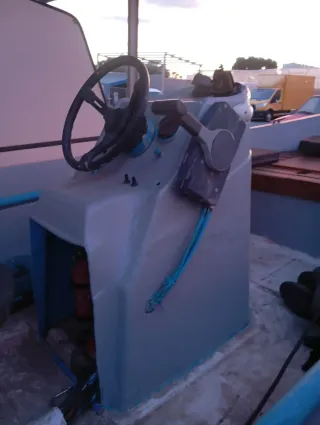Barco con remolque y motor Yamaha 30cv. Negociable