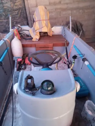 Barco con remolque y motor Yamaha 30cv. Negociable
