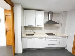 Piso en alquiler en Santa Catalina - Canteras en Palmas de Gran Canaria(Las)