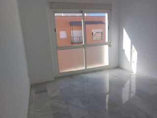 Piso en alquiler en Huerta del Pilar en Sevilla