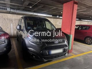 Garaje en venta en Artigas - Llefià en Badalona