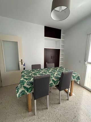 Piso en alquiler en Colores - Entreparques en Sevilla