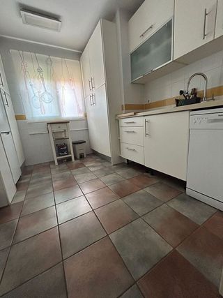 Piso en alquiler en Colores - Entreparques en Sevilla