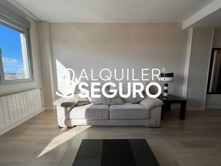 Piso en alquiler en Ensanche de Vallecas - Valdecarros en Madrid