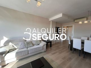 Piso en alquiler en Ensanche de Vallecas - Valdecarros en Madrid