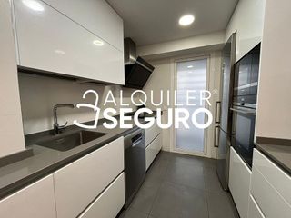 Piso en alquiler en Ensanche de Vallecas - Valdecarros en Madrid