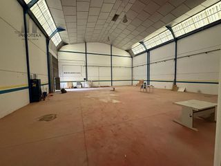Nave industrial en venta en Santa Cruz - Industria - Polígono Campollano en Albacete