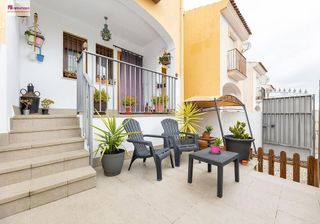 Casa adosada en venta en Otura