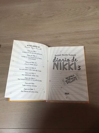 Diario de Nikki 3 - Una estrella del pop muy po...