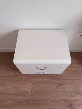 Cajonera blanca moderna