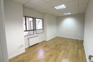 Oficina en alquiler en Castillejos en Madrid