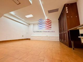 Local comercial en alquiler en Centro en Ourense