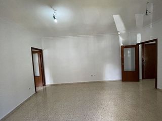 Piso en alquiler en Colores - Entreparques en Sevilla