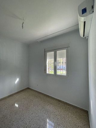 Piso en alquiler en Colores - Entreparques en Sevilla