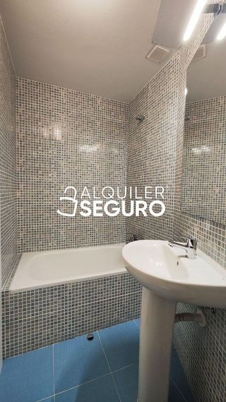 Ático en alquiler en Berruguete en Madrid