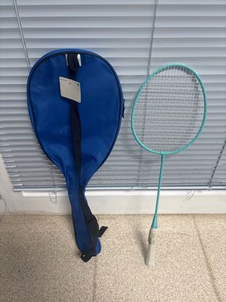 Raqueta y funda bádminton Artengo