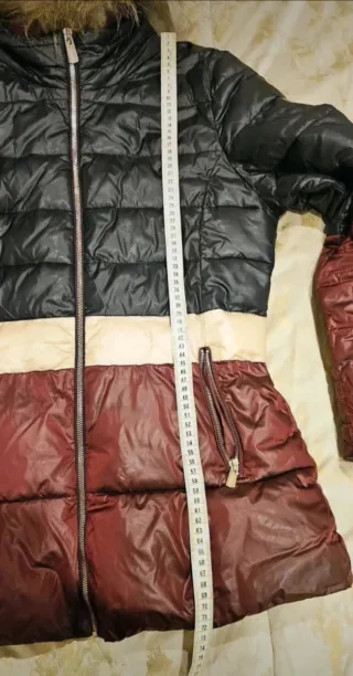 Giubbino donna nero e bordeaux con cappuccio