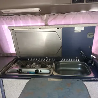 Vehículo camper, furgoneta volkswagen transporter