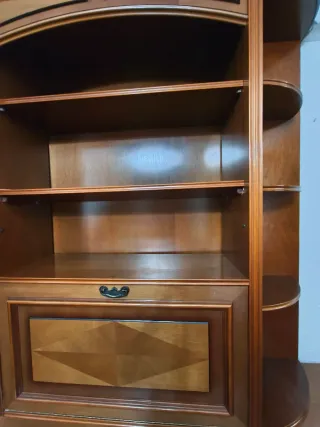 Mueble de salón madera caoba clásico.