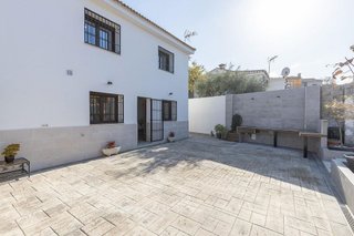 Chalet en venta en Zubia (La)