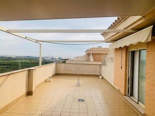 Dúplex en alquiler en Rafelbuñol/Rafelbunyol