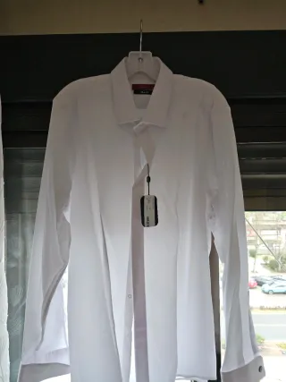 Traje de novio azul a estrenar