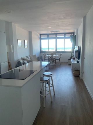 Piso en alquiler en Santa Catalina - Canteras en Palmas de Gran Canaria(Las)