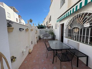 Casa adosada en venta en Playamar en Torremolinos