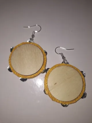 Pendientes pandereta